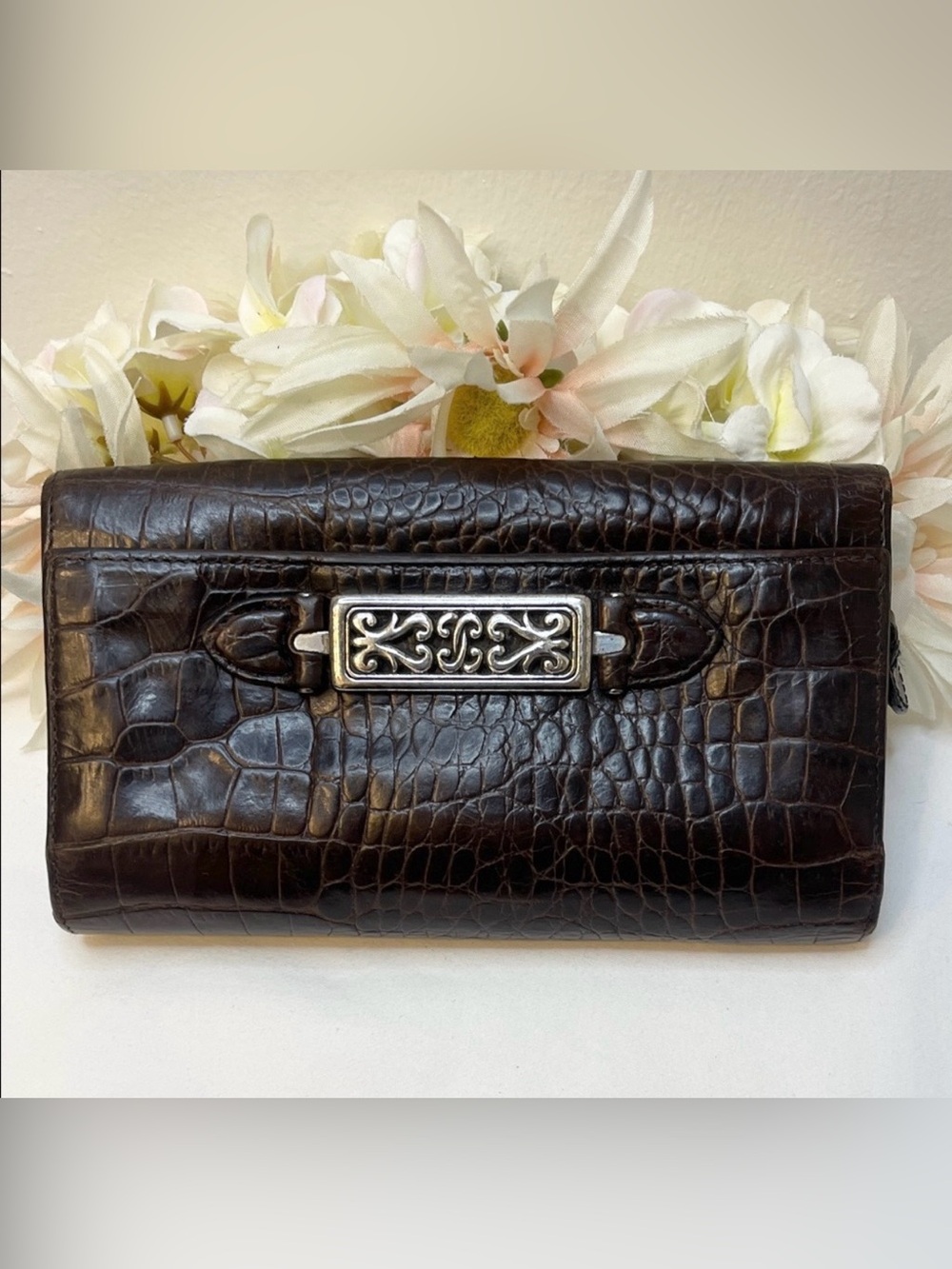 Brighton Vintage Dark Brown Croc-Embossed Wallet with Silver Accent EUC